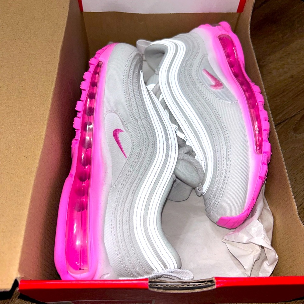 Nike